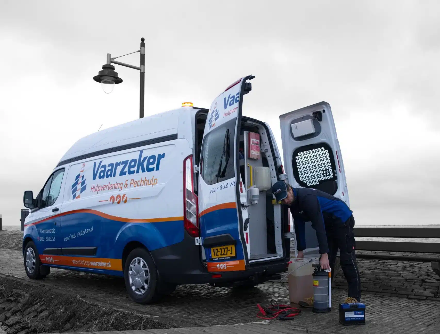 what does boat insurance with roadside assistance cover?